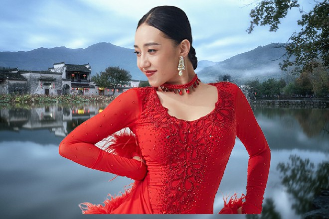 “……这都能扯得上?绝对舞力无语了,“我在赚外国人的钱,难道不是扬我国威吗?