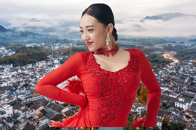 老板莫名其妙,“累了?乏了?怎么一脸失恋的模样,看个视频而已,你至于么?