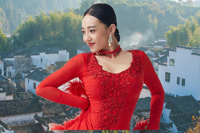 Spop看出来了,有些惊诧,“怎么,两部电影,你都看不上?小叶子,你飘了呀。