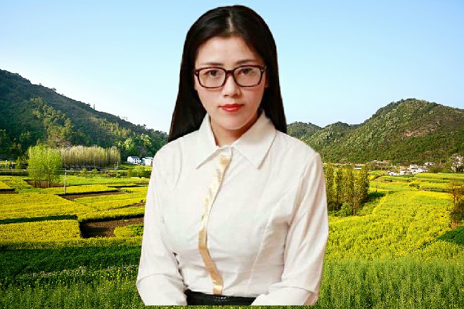 也有人脑洞大开,“会不会是……直接拿香水的一些场景,嫁接剪辑过来啊?