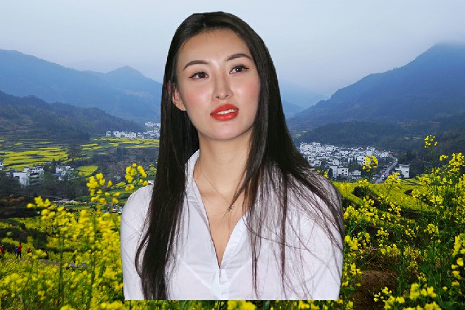 杨帆念念不忘,成为献礼片的导演。但是他最大的短板,就是在国际上缺乏足够的名气。