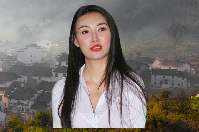 维拉环视,再在许青柠的带领下,走进了她平时来得比较多的一栋别墅之中。