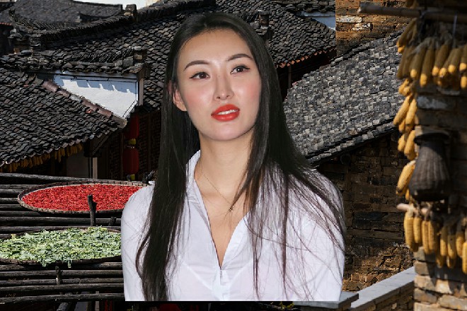 许青柠,还有杨红,就是从盛世文化解约,成为了自由身之后,再创办了青红文化。