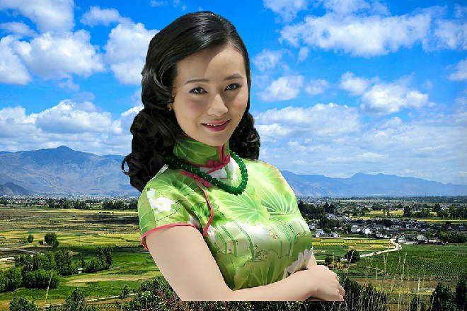 小关等人怒目而视，想回敬对方。但是维拉没开口，他们又不好越俎代庖。
