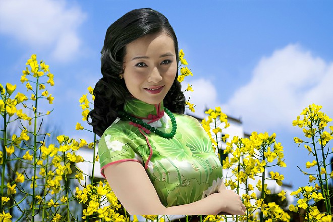 胡英商解释,“投资人又来了,例行公事询问电影的进度,我要去应付一下。