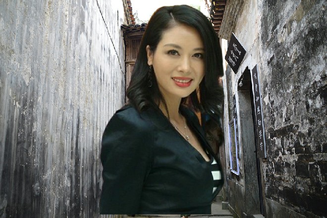 崔吉立即鬼鬼祟祟问道:“老周,怎么搞?要不要,把这事交给胡老师操作?
