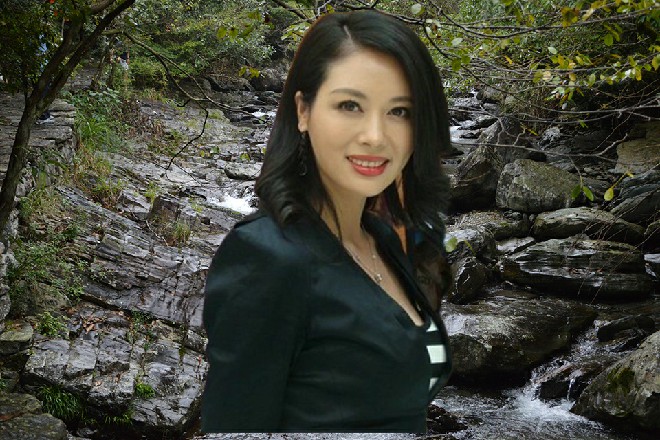 发呆、失神，那是常事。不过当镜头扫过，每个人都是神采奕奕，专注认真的样子。