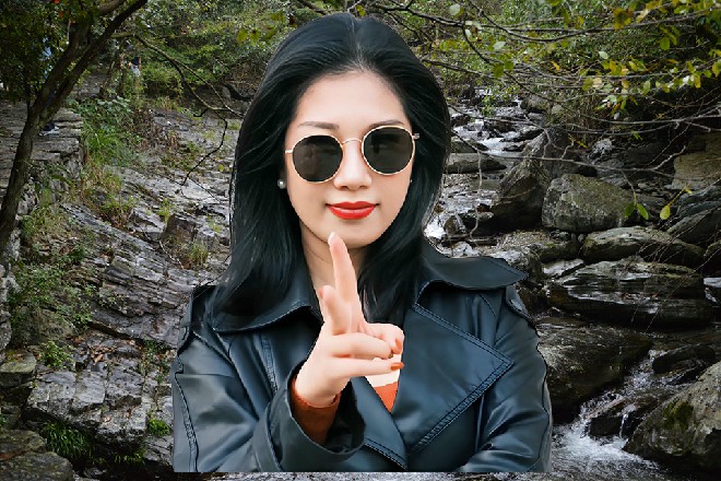 她也明白自己的优势,一心只拍文艺电影,从来不掺和商业片,反而博得一个好名声。