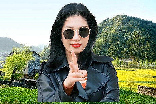 一个嘉宾,在信封中拿出了卡片,直接开口,“获得华鼎奖最佳男配角的是……