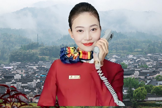 余念神色有几不自然，转移了话题，“洛导的电影，只有这点片段么？有没有成片？