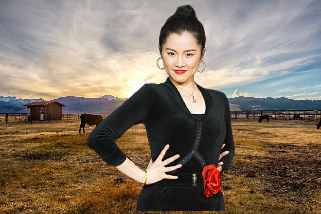 这就是排面，换成别人来，大家意思一下就行了，不可能这么整齐划一，充满了仪式感。
