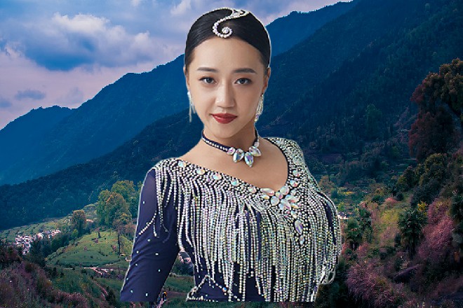 Spop皱眉，又慢慢舒展。张煌承诺，他是副导演。就算没决策权，也应该有建议权吧。