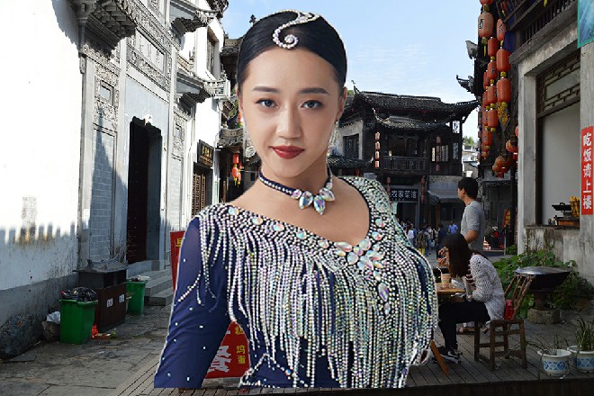 这种情况下,她居然被踢走了。岂不是意味着,杨帆反客为主,鸠占鹊巢。