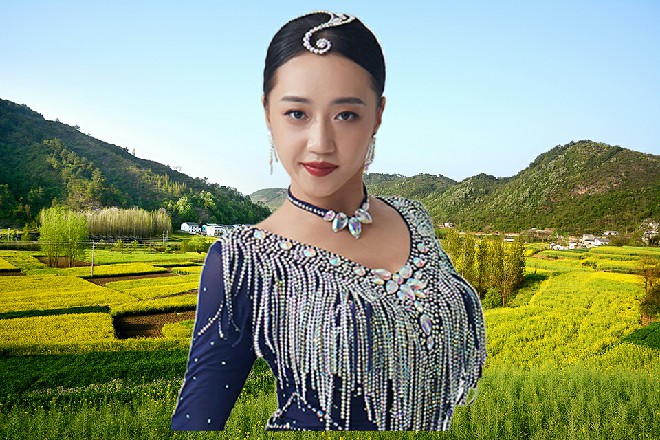 主角失恋了,在约定的时间,恋人没有出现,让他万念俱灰,就好像行尸走肉。