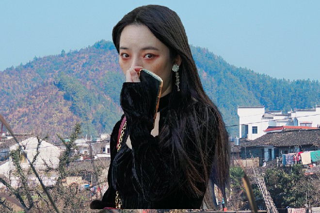 至于在现实生活中,没有两三年时间,几个演员就在这个行业之中彻底消失无踪。