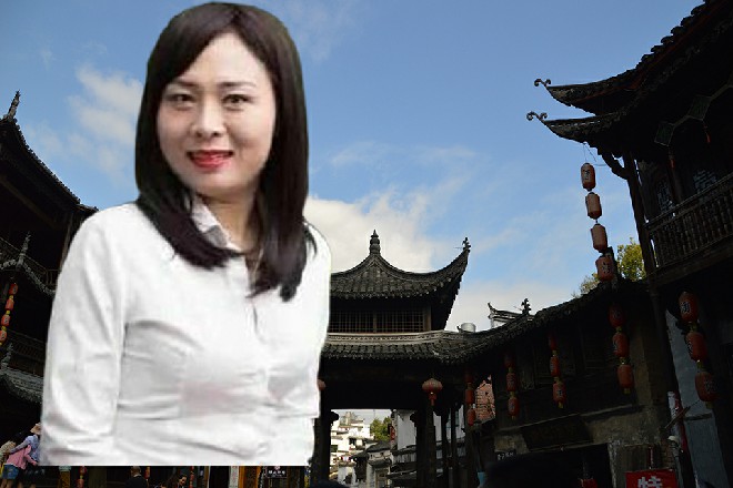 阿乐拎着袋子,笑着说道:“你赶紧吃点东西,再洗漱一下,下午还要路演。