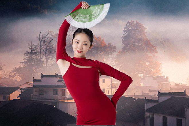 众人一听,也纷纷冷静下来了。五月中旬才有成片,那么五一上映个屁啊。