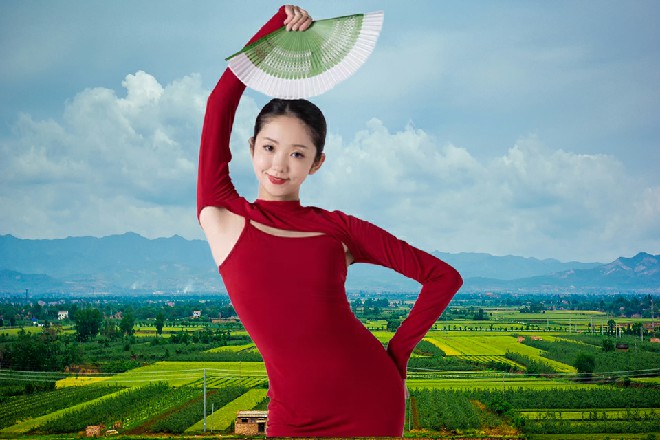 JM假面笑了下,坦然承认,“是的,而且条件不差,但是我没答应,直接拒绝了。