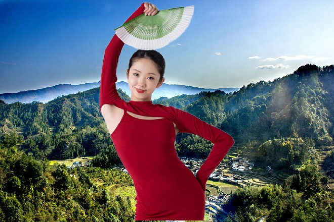但凡有长处，自然要露出来。所以嘛，自然是乱花迷人眼，让人赏心悦目。