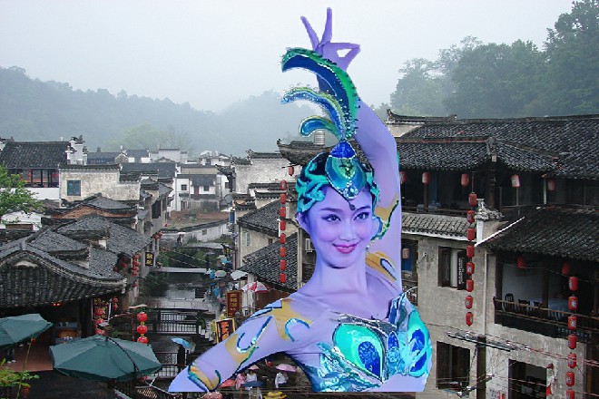 在决策方面,她不听从任何人的建议、意见,把事情安排下去,她只要满意的结果。
