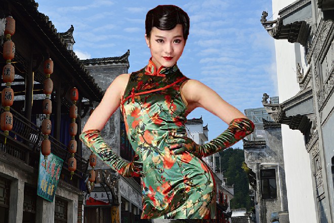 为首的人，开门见山道：“这件事情，我们有意向，聘请洛天幕导演，全权负责……