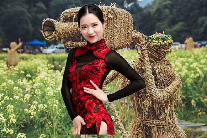 他打量着张煌，心中又一次感叹。一段时间不见，对方的印象，已经在他的脑海中淡去。