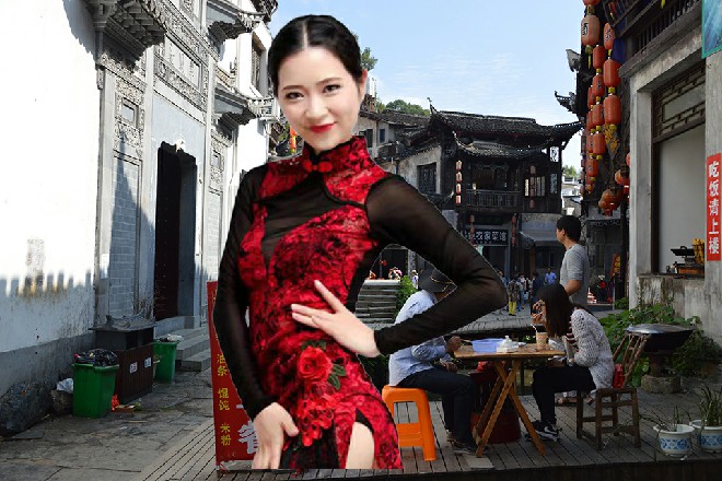 不,是撑腰。相当于宣告,这是我罩着的人,你们要擦亮招子,别不长眼胡乱地欺负她。