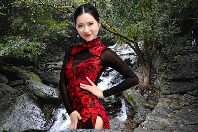 这两三亿,绝大部分是年轻人,他们更习惯通过网络,与朋友、陌生人交流。