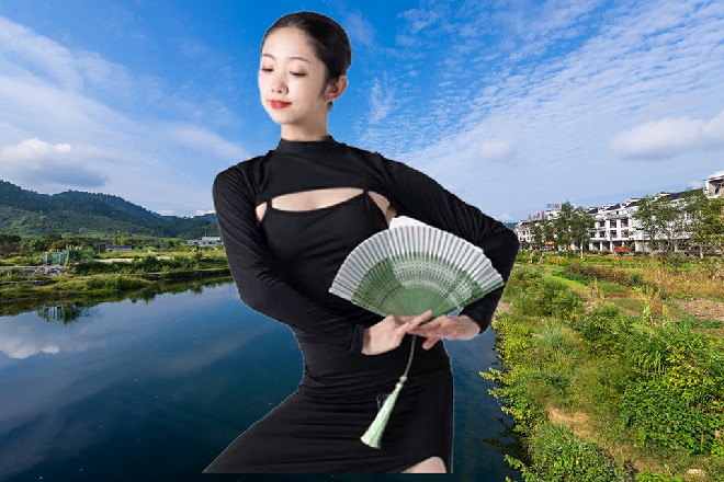 因为在史料上,大家只是知道,张博家道中落,但是怎么中落,没有确凿的说法。