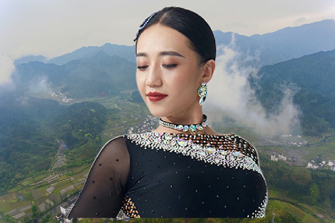 不仅如此,一个个龙套,也在场记的安排下,分散在各个地方,充当背景板。
