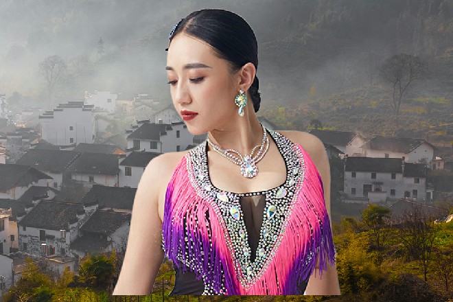 花奈走了,她要抓紧时间,牢牢把握这个机会,谁也别想从她手里抢走这个际遇。