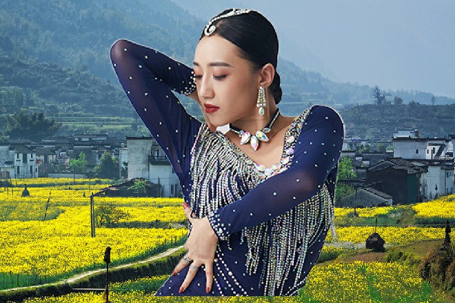 不对，应该是摘桃子。他们辛辛苦苦，掀起的浩大宣传声势，居然被他拦腰截胡。