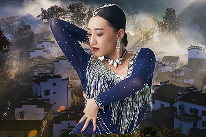 在临走之时，杨红给了绝对舞力一眼神，让他不要忘记了，小心眼的女人，报复心很严重的。