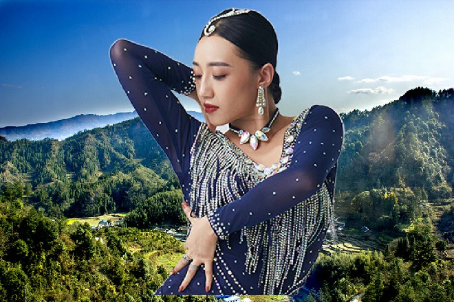 “在他十三岁，或者十四岁那年，他的青梅竹马病去，这对他来说无疑是一个打击。