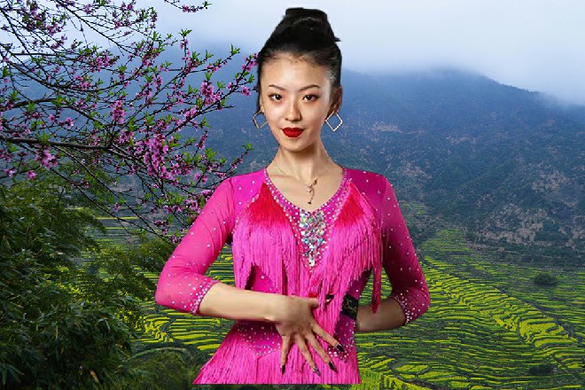 助理迟疑道:“毕竟要打擂的,输得太难看,会引发群嘲的,他不至于砸自己的招牌。