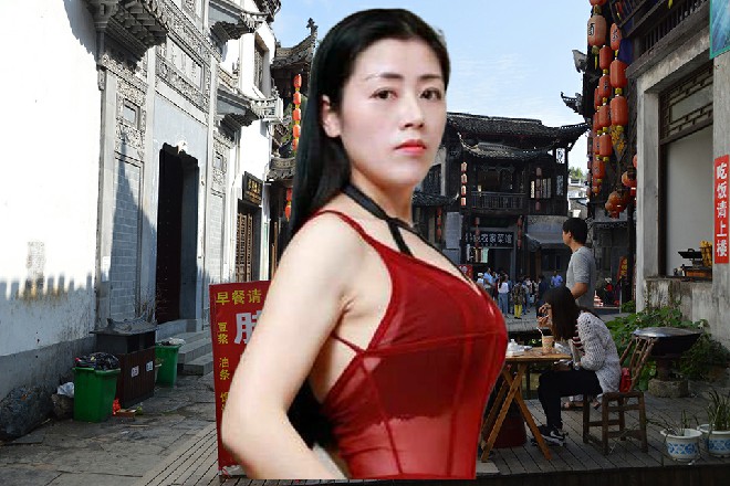 反正蓝衣服的记者，得到了“满意的答案，也笑眯眯坐下来，把话筒交给下一个人。